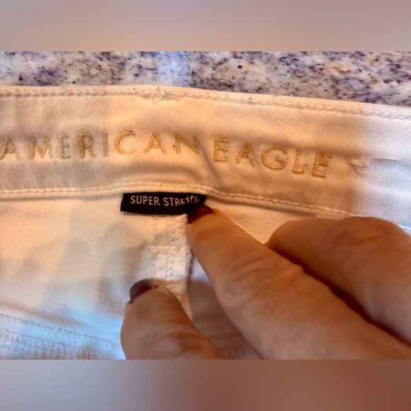 American Eagle Super Stretch White Distressed Jeans Size 0 Short Raw Hem Skinny - Picture 2 of 14